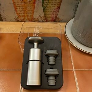 Rabbit Wine Preserver